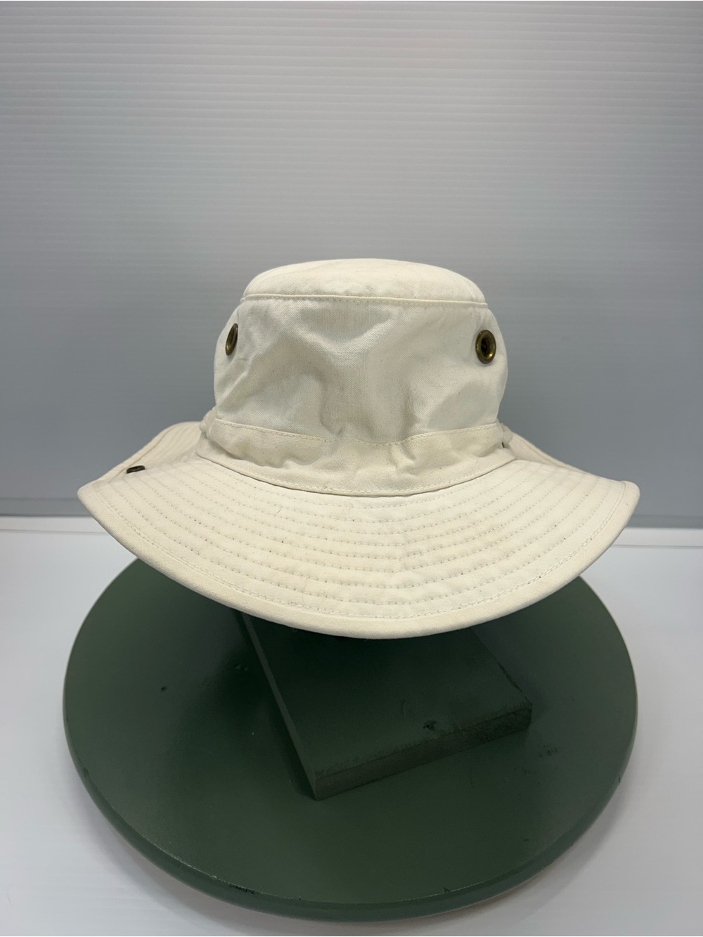 Vintage Tilley Bucket Hat. Made in Canada. Maple leaf snap buttons. 7 1/8